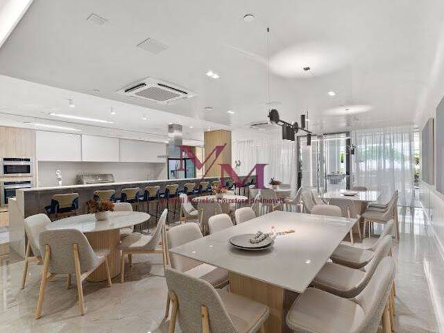 #527 - Apartamento para Venda em Balneário Camboriú - SC